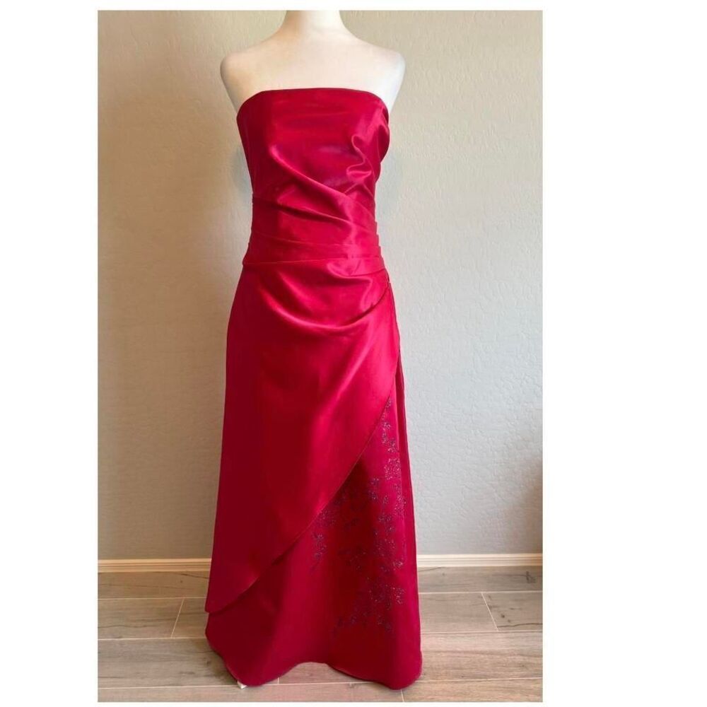 Y2K pink prom dress‎ with silver glitter floral design
